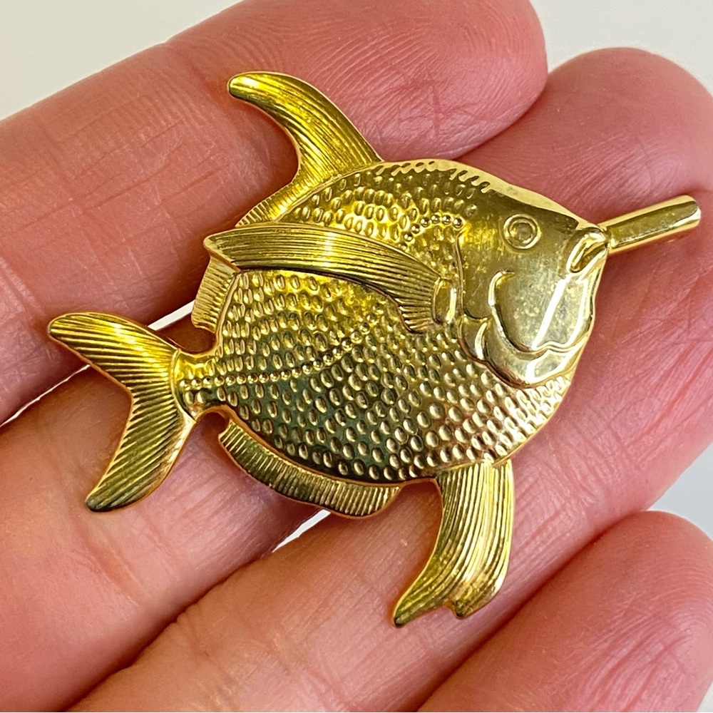 Vintage Gold Tone Fish Pendant MCM Statement Nautical Sea Life Jewelry 1.75"